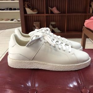 clarks tormatch white